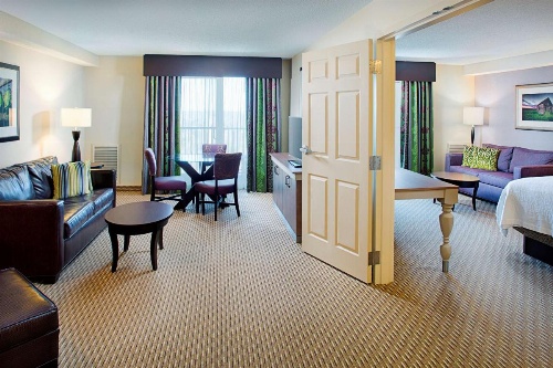Hilton Garden Inn Hartford North/Bradley International Airport image 12