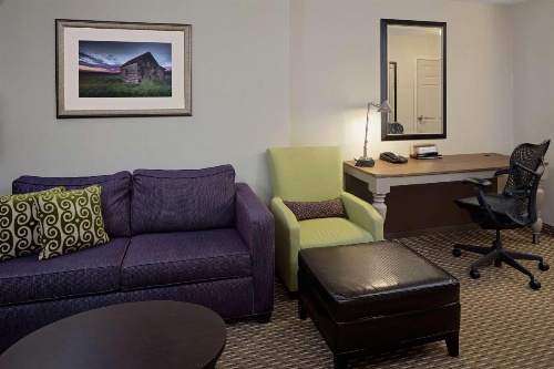 Hilton Garden Inn Hartford North/Bradley International Airport image 21