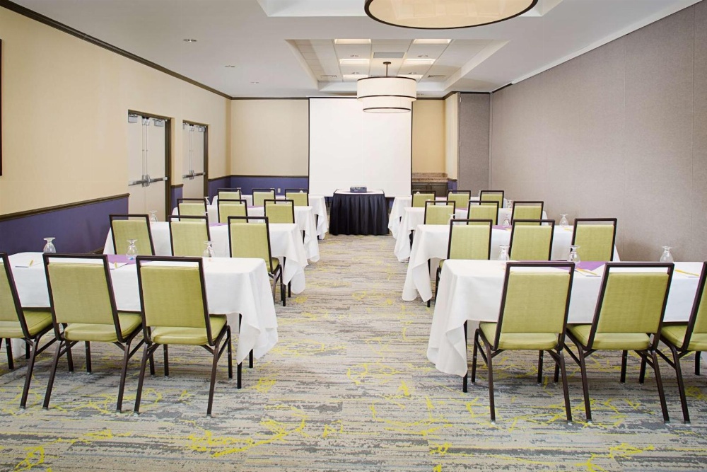 Hilton Garden Inn Hartford North/Bradley International Airport Main image